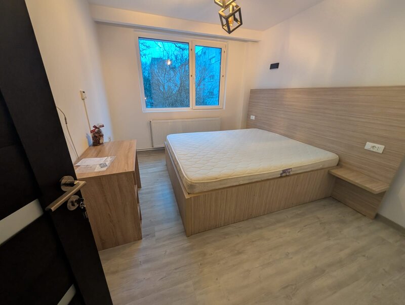 Drumul Taberei, Auchan, Metrou